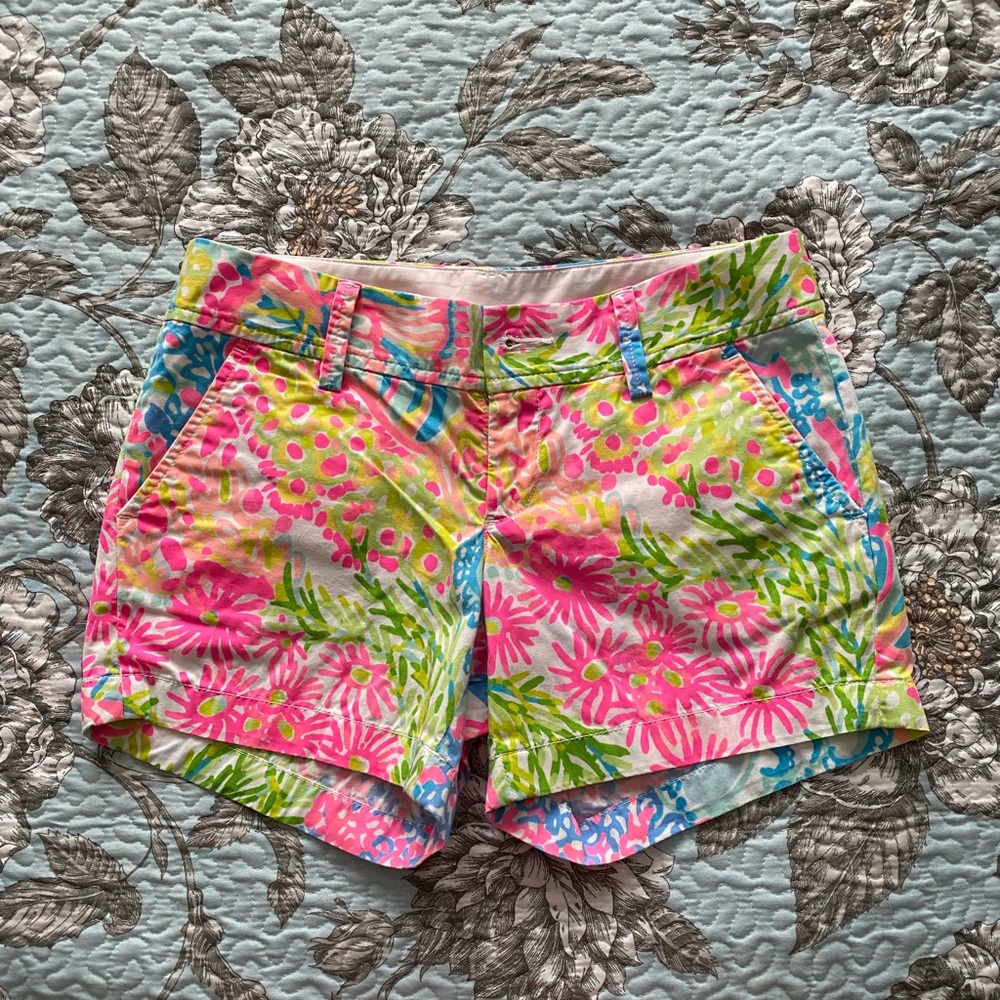 Lilly Pulitzer Multicolor Floral Print Women's Shorts - Pink, Green, Blue